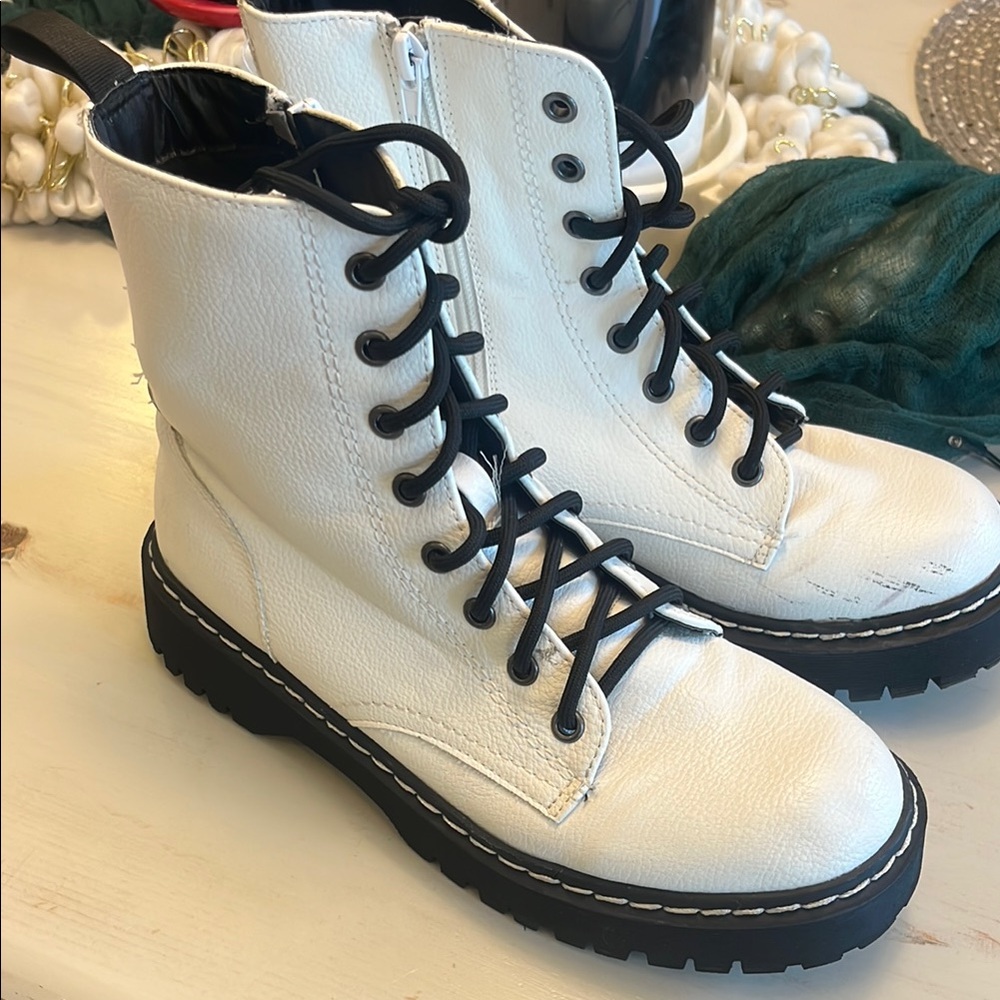 UNIONBAY White and Black Combat Moto Boots